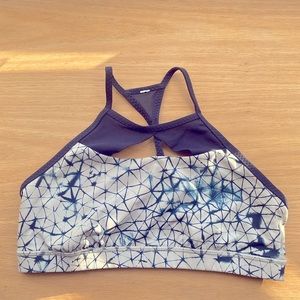 Lululemon Sports Bra size 6 medium